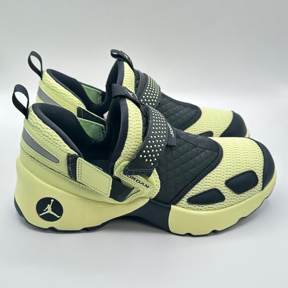Women Nike AirJordan Trunner LX Shoes Luminous Green Black Sz 8.5 HQ2164-302 NEW - Picture 3 of 9